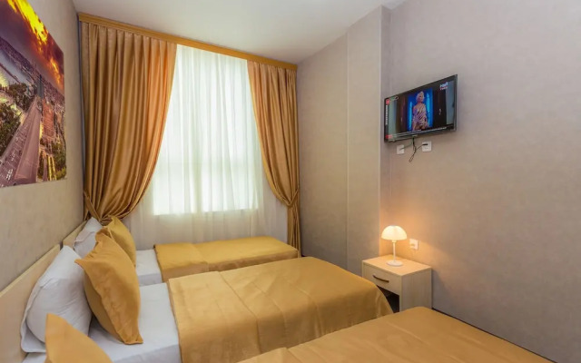 Riva Hotel