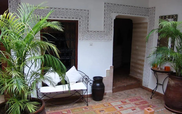 Riad Les Nuits De Marrakech