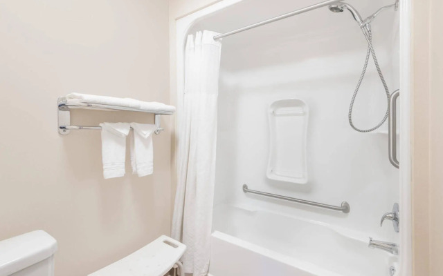 Park Hill Inn & Suites