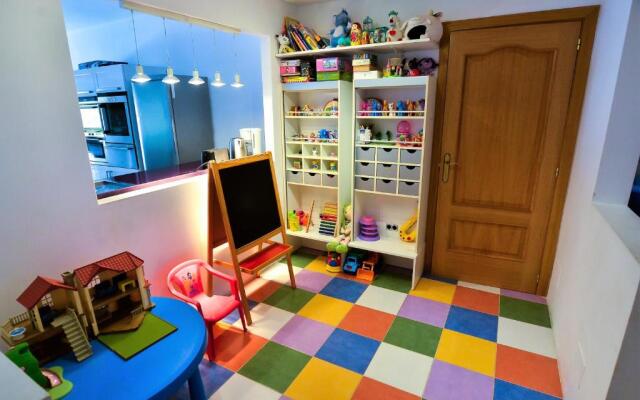 Alcazaba Beach Apartment 3302