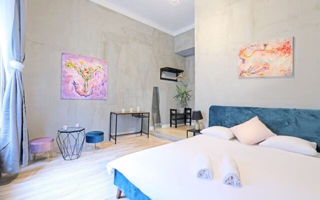 Central Studio and Apartments Pilvax köz
