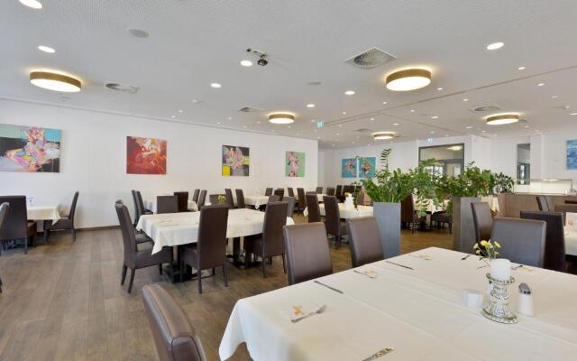 Goldener Adler Wattens