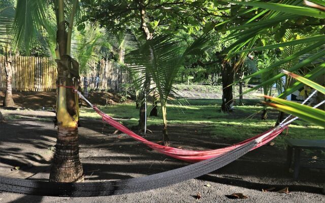 Boom Shiva Boutique Hotel & Restaurant