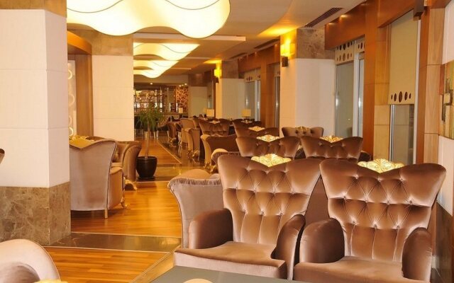 Saturn Palace Resort