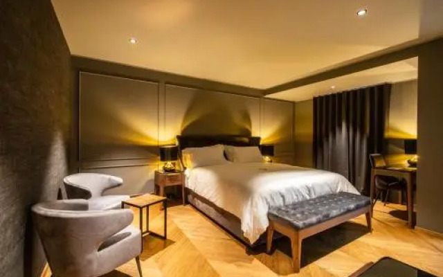 DAM Boutique Hotel & Restaurant