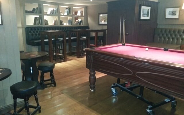Holland Arms Hotel