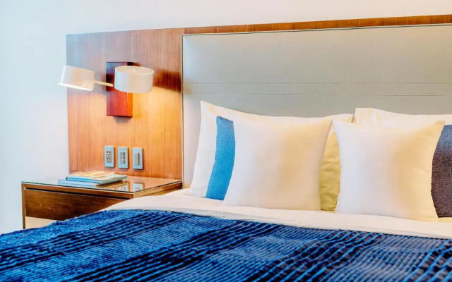 Convenient City Stay in Iloilo Business Park