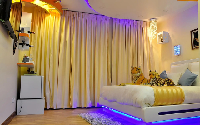 Royal Penguin Boutique Hotel & Spa