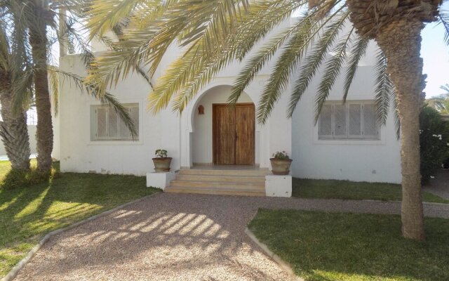 House With 4 Bedrooms in Sidi Mehrez, With Pool Access, Enclosed Garde