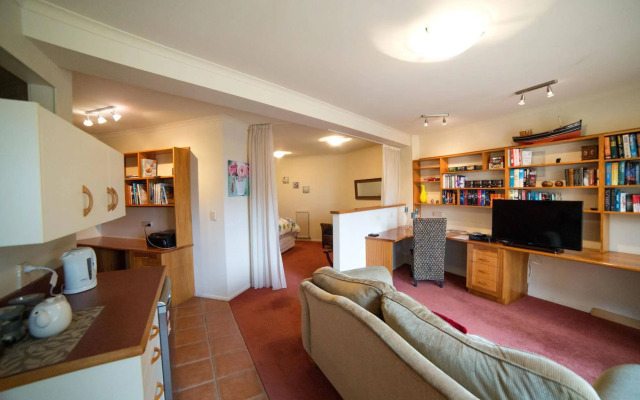 Oamaru House Bed and Breakfast