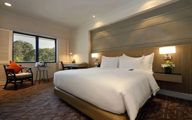Holiday Inn Clark Field