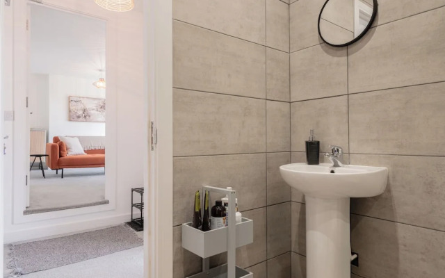 Cosy 1BD in Malvern With Stunning Views