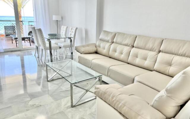 MI CAPRICHO 171 BEACHFRONT APARTMENT In The COSTA DEL SOL