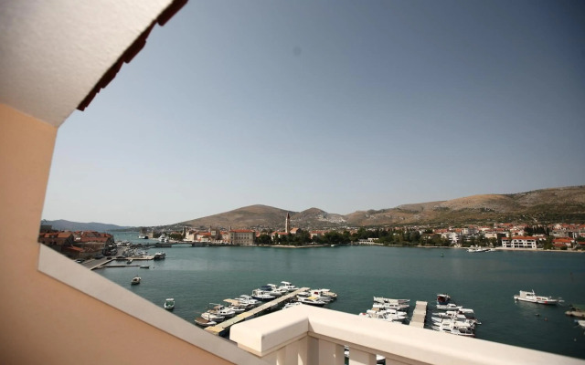 Hotel Trogir Palace