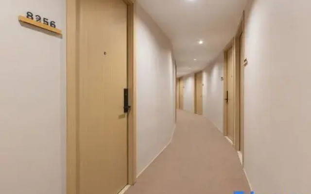 Yixuan Hotel (NanjingBaijiahu Jingfeng Center Branch)