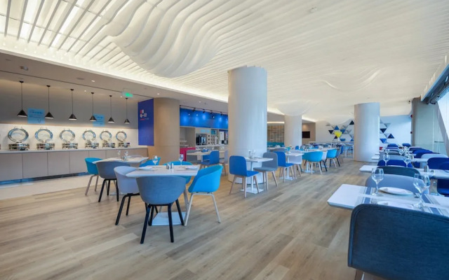 Holiday Inn Express Chongqing Airport Zone by IHG