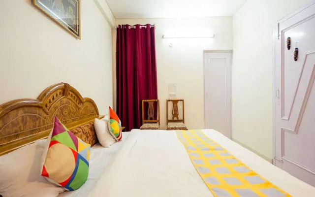 OYO 13726 Home Cozy 2BHK Hathi Paon Road