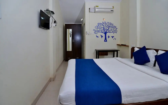 OYO 833 Hotel Prince Santosh Holiday Homes