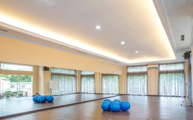 Adhiwangsa Hotel & Convention Hall