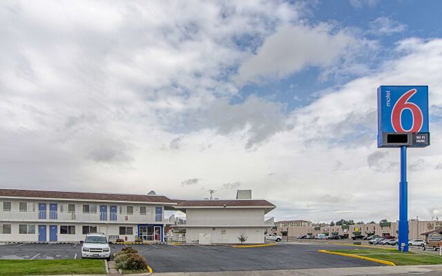 Days Inn by Wyndham Rock Springs