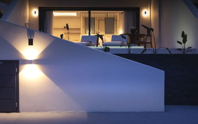 Pnoe Luxury Suites