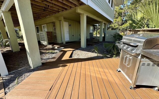 Spacious Ocean View Home w/ New Furniture, Huge Deck, & Wifi
