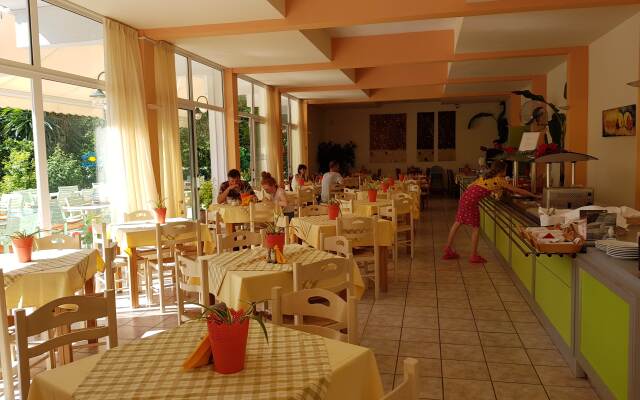 Ipsos Beach Hotel
