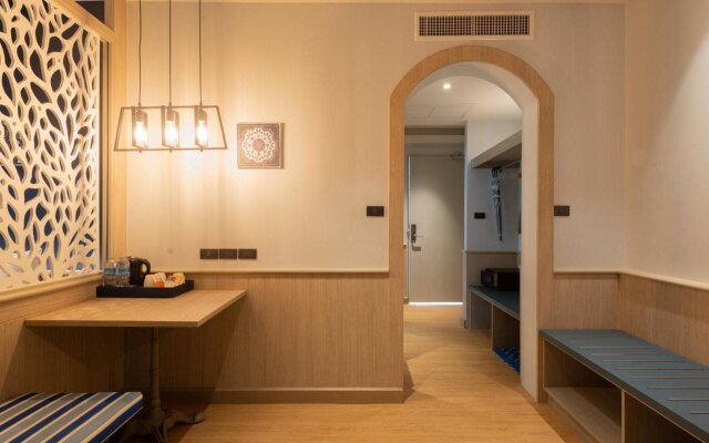 Seabed Grand Hotel Phuket