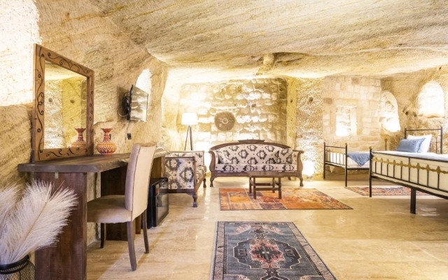 Uzay Cave Suite Hotel