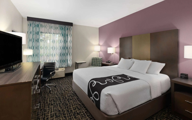 La Quinta Inn & Suites by Wyndham Snellville-Stone Mountain