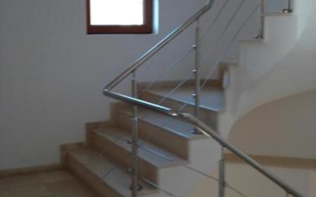 Guest House Ianis Paradise