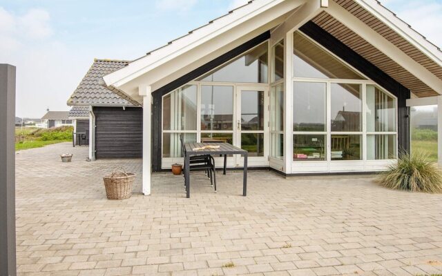 7 Person Holiday Home in Harboore-by Traum