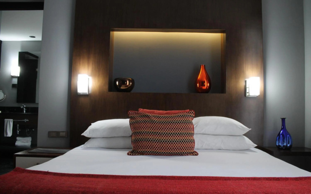 Hotel Love It CAS Consulate