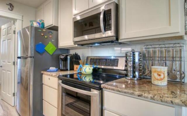 Courtyard #123 Condo