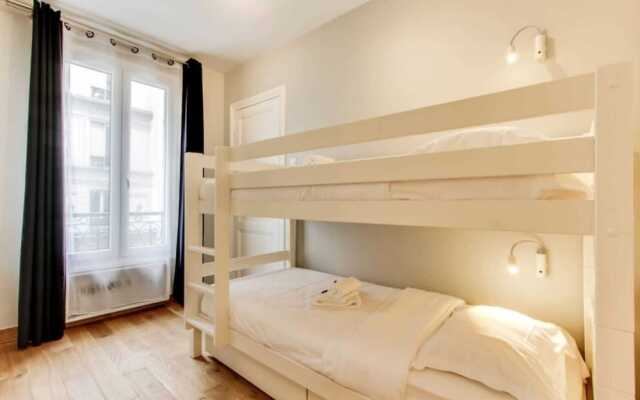 Design Appt for Opera Bastille- 4 to 6 Persons
