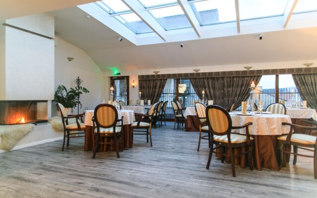 Hotel pod hradom