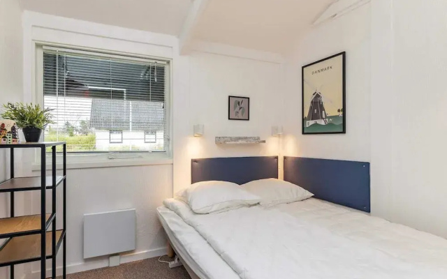 6 Person Holiday Home in Hals
