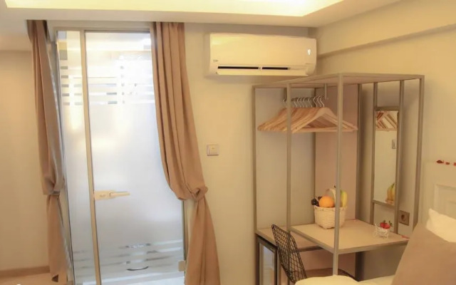 X-Nellyi Boutique Hotel