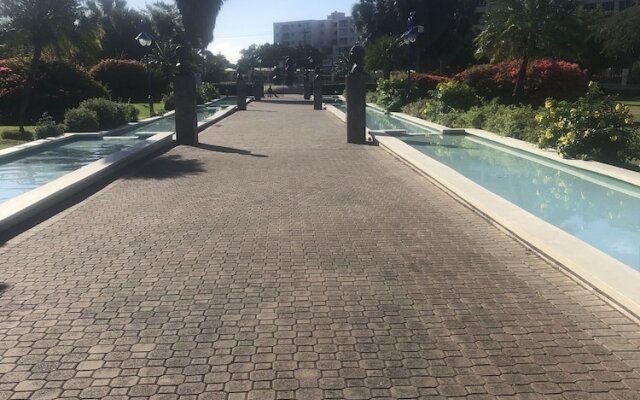 Kensington with pool