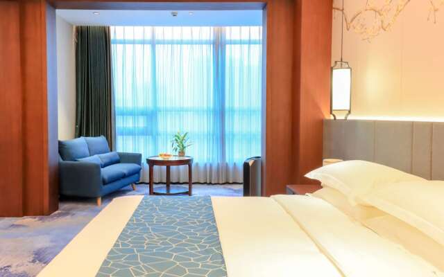 Yun-Ray Phoenix Hotel