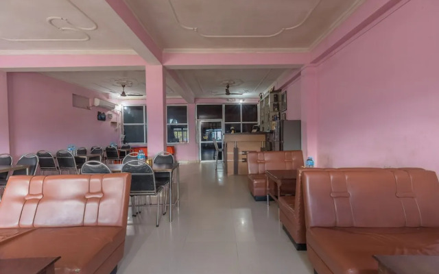 SPOT ON 631 Hotel Highway Plaza