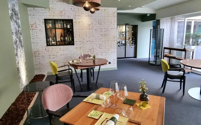 Le Carré d'Alethius Logis Hôtel Restaurant