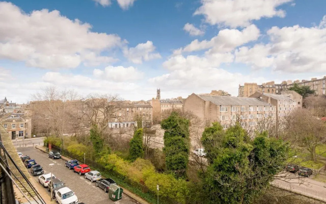 Traditional 3 bed Apartment Stockbridge