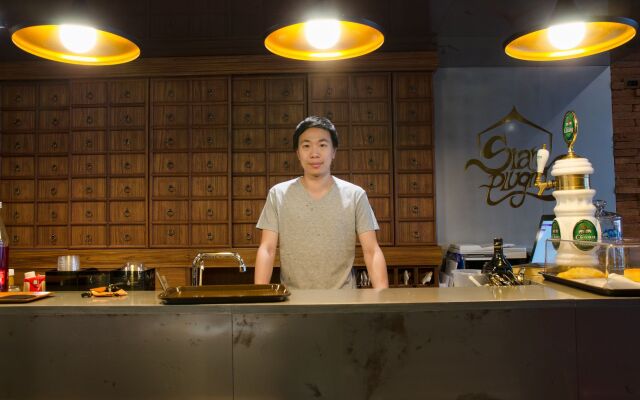 Siam Plug In Hostel