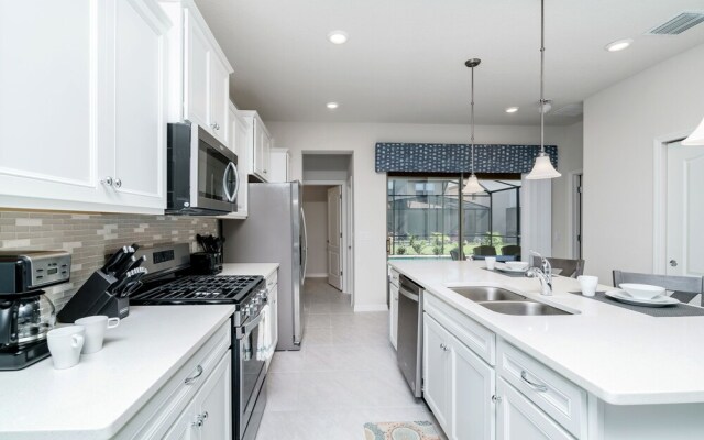 5448 Misty oak Circle