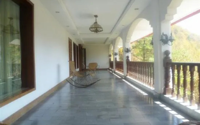 Shennong Hotel