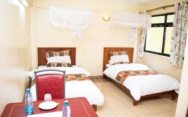 Ngara Riverside Lodge