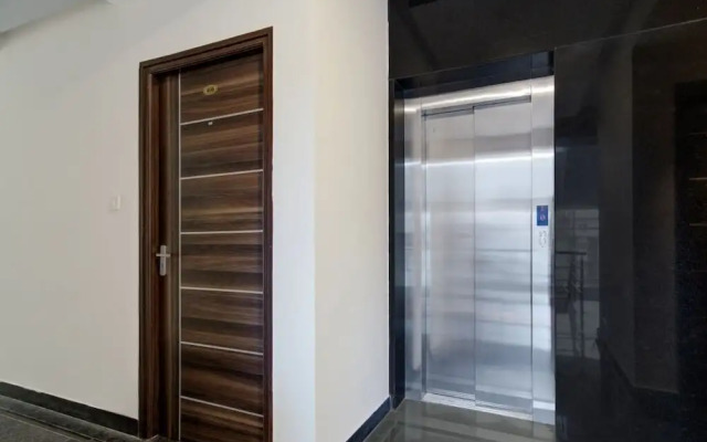 iROOMZ Botanica Luxury Living Space