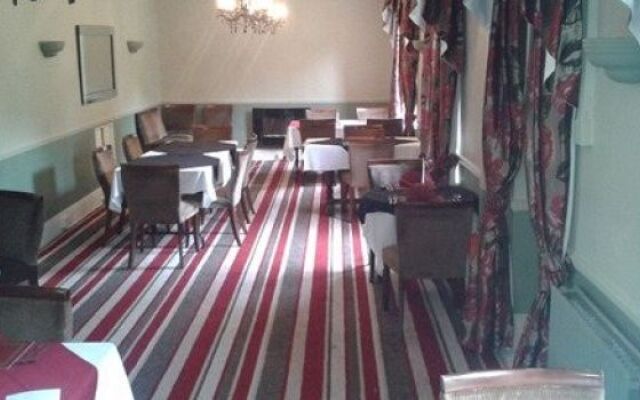 Llanerch Inn