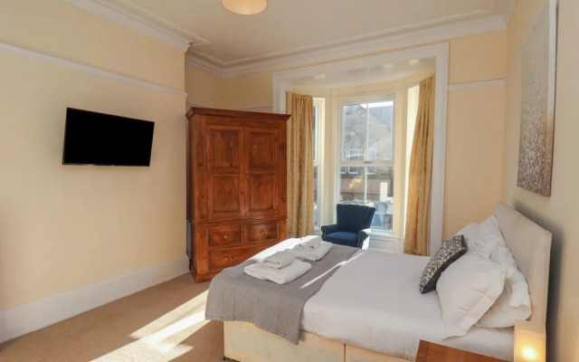 4 Normanby Terrace